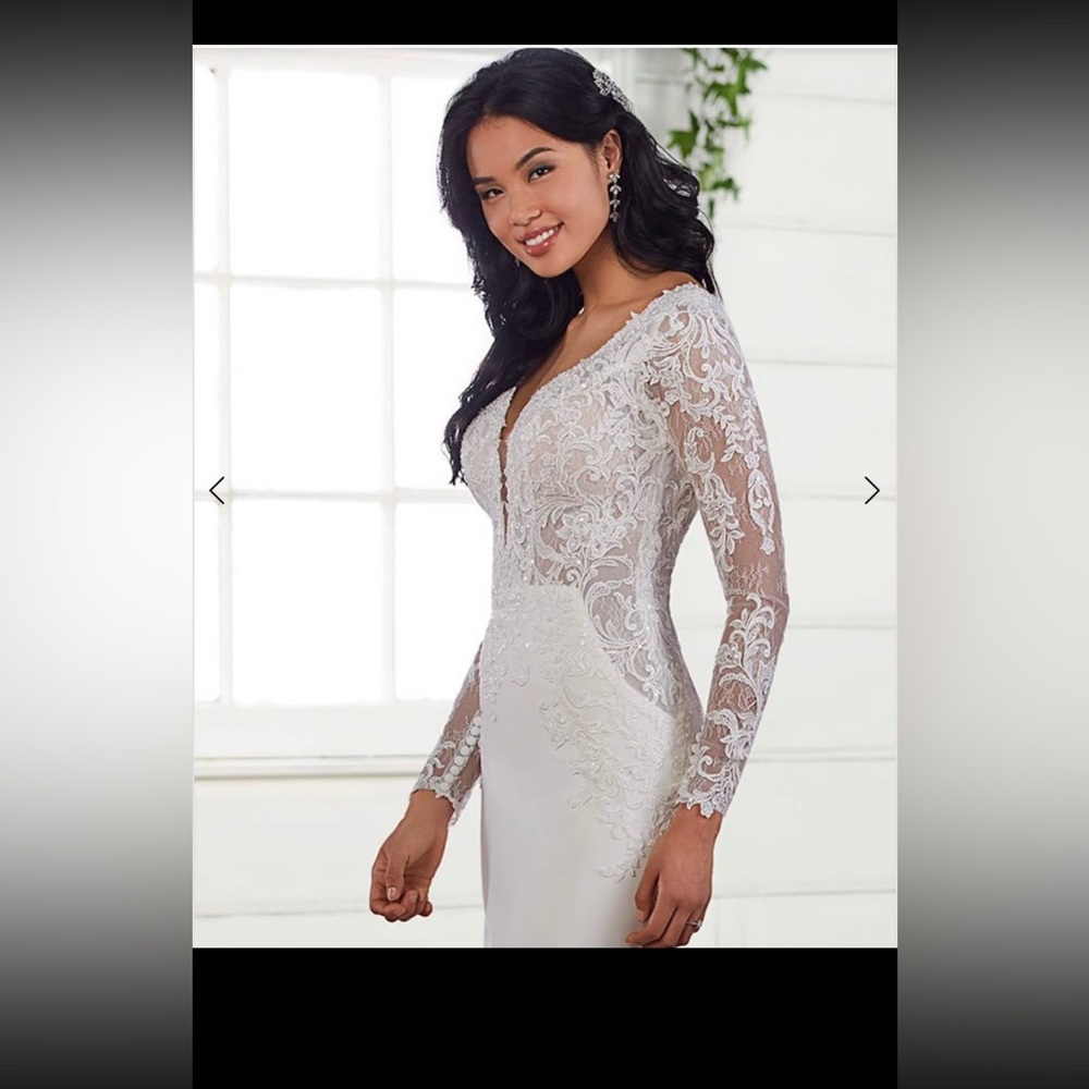 Wedding Dress BRAND NEW, UNWORN, UNALTERED, PRICE IS NEGOTIABLE